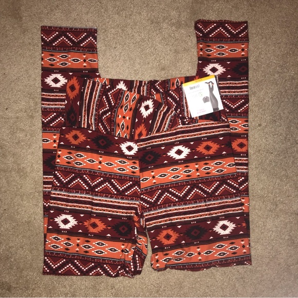 No Boundaries Cross Fold High Waist Leggings NWT - Picture 2 of 7